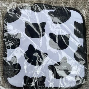 Cat lady pot holders